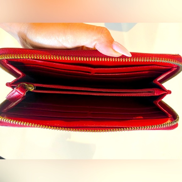 Red Badgley Mischka wallet gently used - Picture 5 of 5